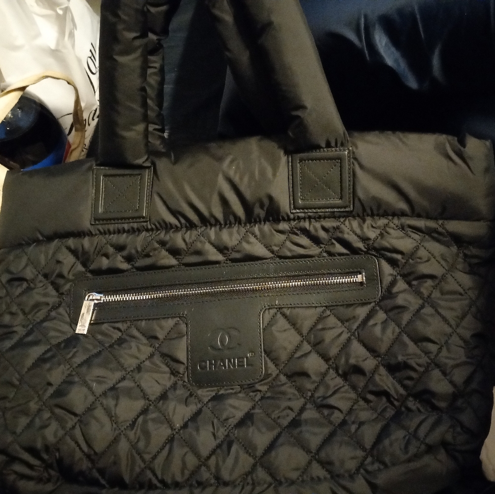Quilted mesh women's handbag black. brand new.ASKING PRICE 450